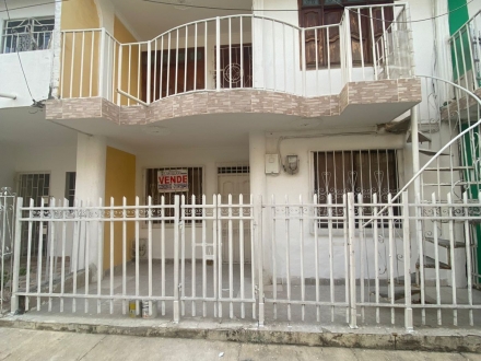 CASA EN VENTA  BARRIO NAZARENO SECTOR ESMERALDA , 2APTOS    DRR  MANZANA A  LOTE 12